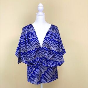 Anthropology Fei blue grey geometric, dolman sleeve, v neck top size L